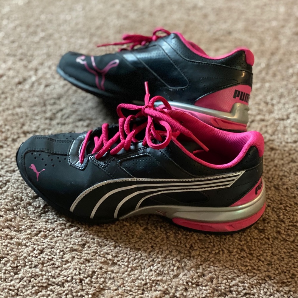 Like New Puma Sneakers Size 7.5